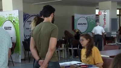 vakif universiteleri -  Kontenjanlarla birlikte adayların üniversiteye girme şansları da arttı  Videosu