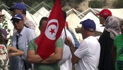 devlet baskani - Tunus'ta Sibsi için geniş katılımlı cenaze töreni (3) - TUNUS Videosu