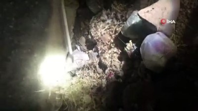  Cizre'de menfez altına gizlenmiş 3 kilo 702 gram esrar ele geçirildi 