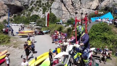 adrenalin - Motosikletle zipline yaptı  Videosu