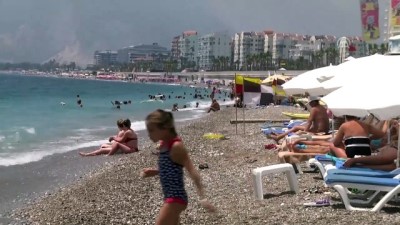 Nemden bunalan sahile akın etti - ANTALYA 