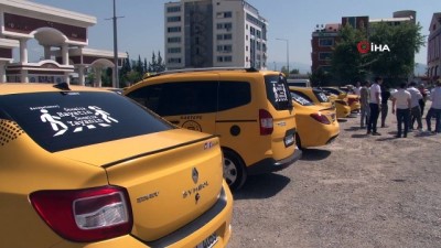 ticari taksi -  Ticari taksi sürücüleri, 'Öncelik yayanın' demek için bir araya geldi Videosu