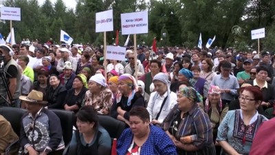 gorev suresi - Kırgızistan'da 'Atambayev' mitingi - BİŞKEK Videosu