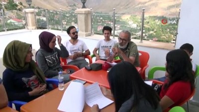  Bitlisli gençlere profesyonel tiyatro eğitimi 