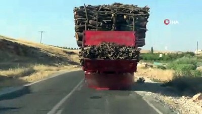  Siirt’te yük dolu kamyonun tehlikeli yolculuğu 