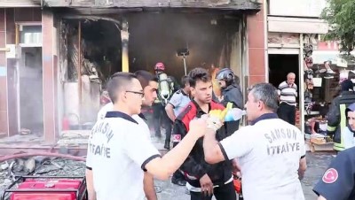 saglik ekibi - Çarşı merkezinde yangın (3) - SAMSUN Videosu