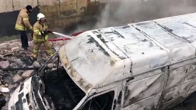 fakulte - Maltepe'de araç yangını - İSTANBUL  Videosu