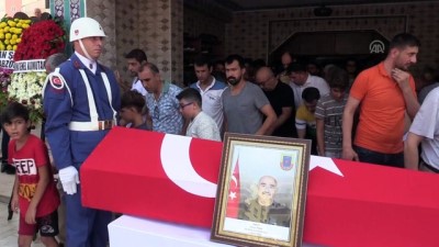 uzman jandarma - Tuğgeneral Turgay Aras'ın babası son yolculuğuna uğurlandı - MERSİN Videosu