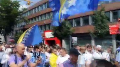 tren istasyonu - Almanya'da Srebrenitsa için 'Barış Yürüyüşü' - DORTMUND Videosu