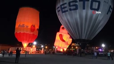 sicak hava balonu -  Türkiye’de ilk defa balonlar “Nigt Glow Show” gösterisi yaptı Videosu