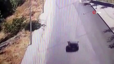 mobese kameralari -  Diyarbakır'da korkunç kaza...Direksiyon hakimiyetini kaybeden sürücü Dicle Nehri'ne uçtu  Videosu
