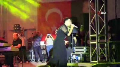 pop muzik -  Akşehir’de Işın Karaca rüzgarı esti  Videosu