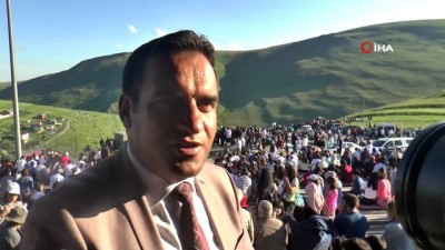 halk oyunlari -  Atatürk siluetini alkışlarla izlediler  Videosu