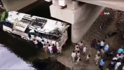 otobus kazasi -  - Hindistan’da Otobüs Kazası: 29 Ölü  Videosu