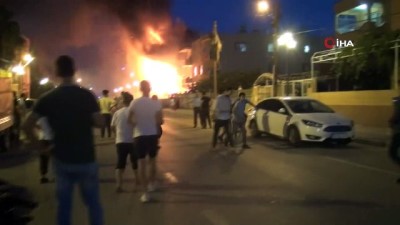  Reyhanlı'da boya imalathanesinde yangın: 7 yaralı