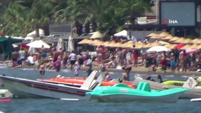korfez -  Sıcak havada bunalan tatilciler plaja akın etti Videosu