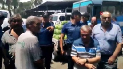 dernek baskani -  Hayvanları sevenler ve koruma derneğinde horoz dövüşü  Videosu