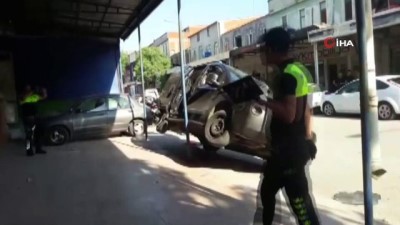 tahkikat -  Kamyonet ile hafif ticari araç çarpıştı: 1 yaralı Videosu