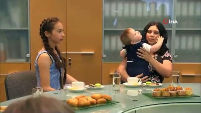 ebeveyn -  - Putin'den gülümseten görüntüler
- Putin ‘Ebeveynlik Ödülü’ alan aile ile görüştü Videosu