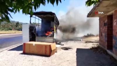 beyaz esya -  Çeyiz yüklü kamyonet cayır cayır yandı Videosu