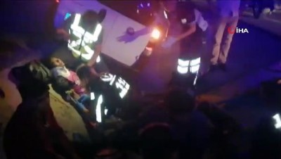 asad -  Göçmenleri taşıyan araç su kanalına düştü: 10 yaralı  Videosu