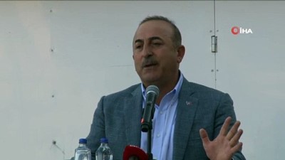 Dışişleri Bakanı Mevlüt Çavuşoğlu, 'Fırat'ın doğusu ile ilgili süreçte adımlarımızı attık. Ya birlikte temizleyeceğiz ya Türkiye buraya girecek, buradan o teröristleri temizleyecek' dedi.