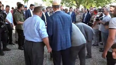  İçişleri Bakanı Süleyman Soylu bayram namazını Derecek ilçesindeki Ulu Camide kıldı 