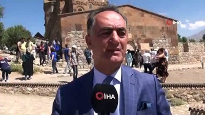 2010 yili -  Akdamar ayine hazırlanıyor  Videosu