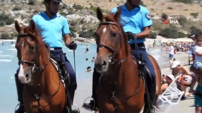  Atlı Jandarma ekipleri Çeşme plajlarında göreve başladı