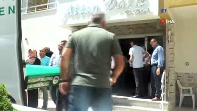 uvey anne -  Evlatlık olduğunu öğrenen şahıs üvey annesini öldürdükten sonra intihar etti  Videosu