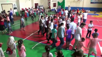  Türk ve mülteci çocuklara 'Bayram' eğlencesi 