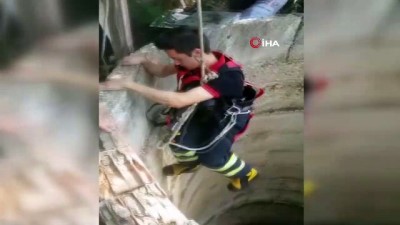  15 metrelik kuyuya düşen adamı itfaiye ekipleri kurtardı 