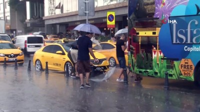 kacis -  İstanbul’da beklenen sağanak yağış başladı  Videosu