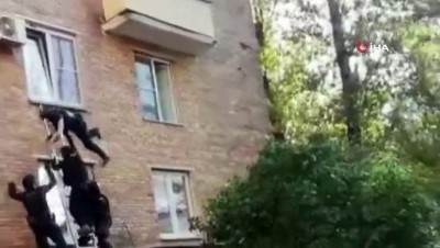 ozel kuvvet -  - Rus Özel Kuvvetleri baskın sırasında rezil oldu  Videosu