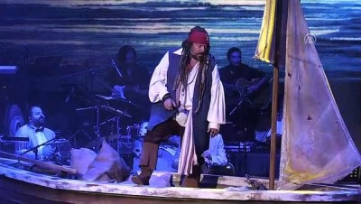 sanat muzigi - Ata Demirer Harbiye Açıkhava'da sahne aldı - İSTANBUL Videosu