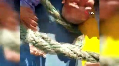 sahil guvenlik -  Haliç Köprüsünde dengesini kaybedip denize düştü, yolcu gemisi böyle kurtardı Videosu