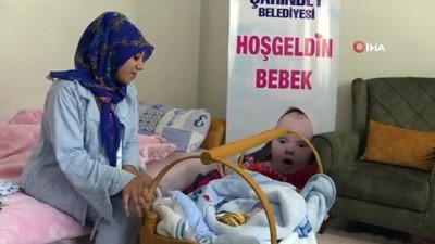 yeni dogan bebek -  Şahinbey'den 110 bininci bebeğe hoş geldin sürprizi  Videosu