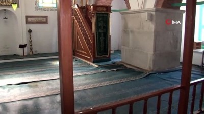  Tarihi Küçük Ayasofya Camii’nde temizlik ve tadilat başladı 