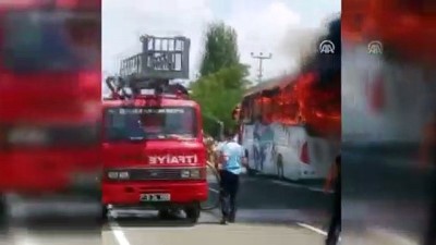 yolcu otobusu - Balıkesir'de yolcu otobüsünde yangın (2)  Videosu