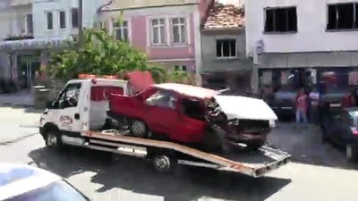 Bayramiç'te trafik kazası: 3 yaralı - ÇANAKKALE
