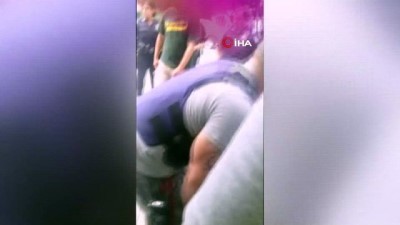 polis siddeti -  - Siyahi Amerikalının boğazını sıkarak öldüren polis, meslekten ihraç edildi  Videosu