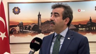  Vali Hasan Basri Güzeloğlu:'Amacımız belediyemizin kaynaklarını terör örgütünün kullandıkları konumdan çıkartıp milletin emrine tahsis etmektir' 