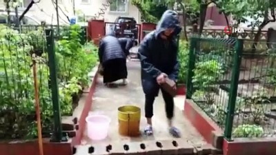 siddetli yagis -  Anadolu Yakasında yağmur başladı, Kartal’da bir evin bahçesini su bastı  Videosu
