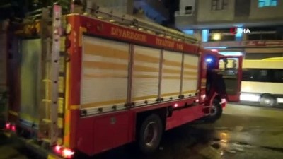  Diyarbakır’da terör yandaşları yolcu minibüsünü ateşe verdi