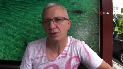  Freni boşalan park halindeki otobüs üç aracı böyle ezdi 