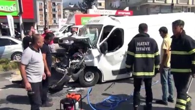 İskenderun'da trafik kazası: 2 yaralı - HATAY