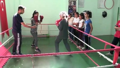boks - Milli formayı giymek istiyor - SİİRT  Videosu