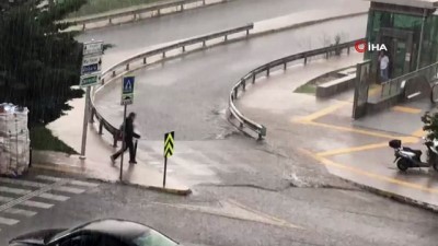  Şiddetli gök gürültüsü ve şimşek yürekleri ağza getirdi 