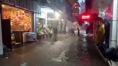 yagis uyarisi -  Şiddetli yağış yolları göle çevirdi Videosu