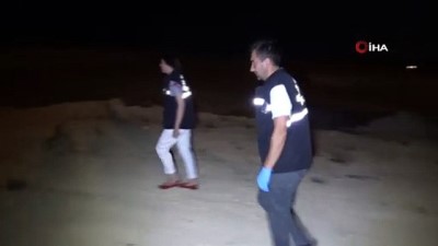 cenaze -  Boş arazide erkek cesedi bulundu  Videosu